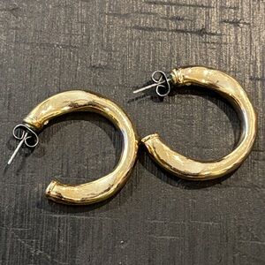 Elegant Hammered Gold Tone Solid Classy Hoop Earrings